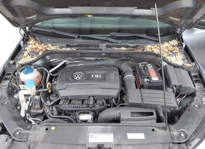 Photo 10 of 2015 Volkswagen Jetta 1.8T SE (VIN 3VWD17AJ8FM314562)