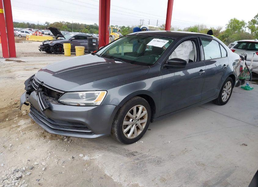 Photo 2 of 2015 Volkswagen Jetta 1.8T SE (VIN 3VWD17AJ8FM314562)