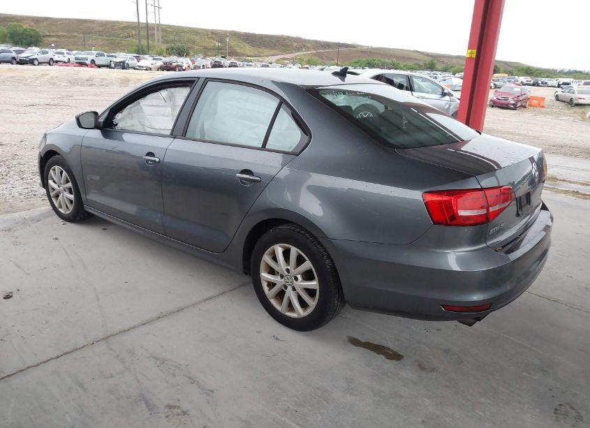 Photo 3 of 2015 Volkswagen Jetta 1.8T SE (VIN 3VWD17AJ8FM314562)