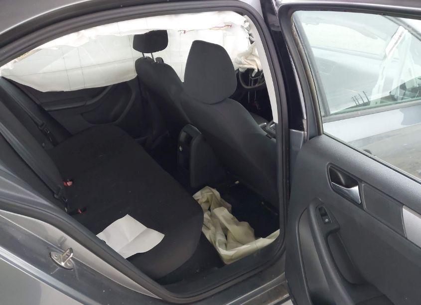 Photo 8 of 2015 Volkswagen Jetta 1.8T SE (VIN 3VWD17AJ8FM314562)