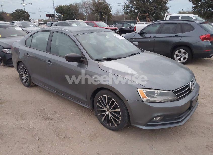 2015 Volkswagen Jetta 1.8T SPORT (VIN 3VWD17AJ8FM320667) main photo