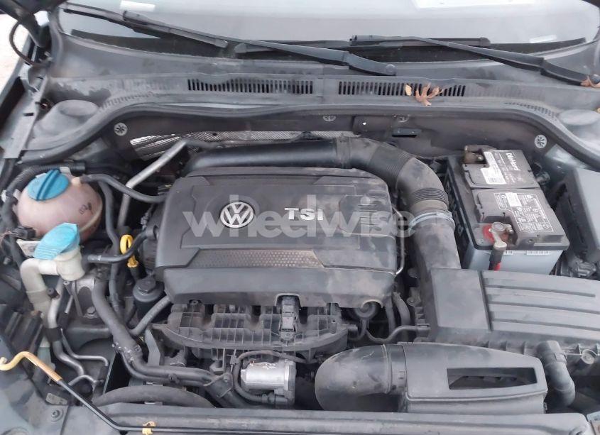 Photo 10 of 2015 Volkswagen Jetta 1.8T SPORT (VIN 3VWD17AJ8FM320667)