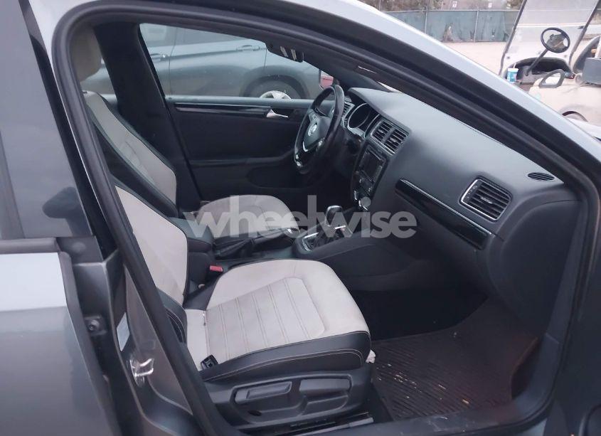 Photo 5 of 2015 Volkswagen Jetta 1.8T SPORT (VIN 3VWD17AJ8FM320667)