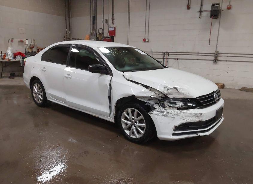 2015 Volkswagen Jetta 1.8T SE (VIN 3VWD17AJ8FM340630) main photo