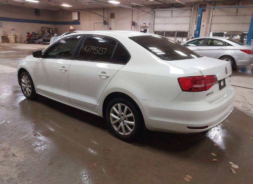 Photo 3 of 2015 Volkswagen Jetta 1.8T SE (VIN 3VWD17AJ8FM340630)