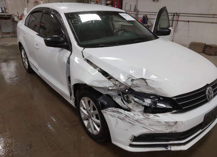 Photo 6 of 2015 Volkswagen Jetta 1.8T SE (VIN 3VWD17AJ8FM340630)