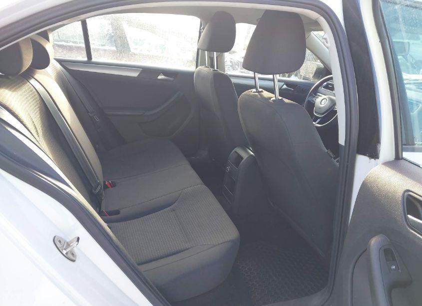 Photo 8 of 2015 Volkswagen Jetta 1.8T SE (VIN 3VWD17AJ8FM401085)