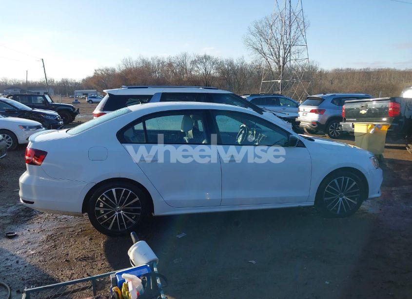 Photo 13 of 2016 Volkswagen Jetta 1.8T SPORT (VIN 3VWD17AJ8GM246510)