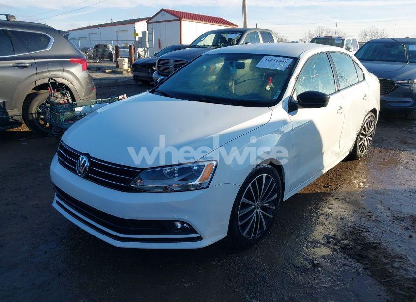 Photo 2 of 2016 Volkswagen Jetta 1.8T SPORT (VIN 3VWD17AJ8GM246510)