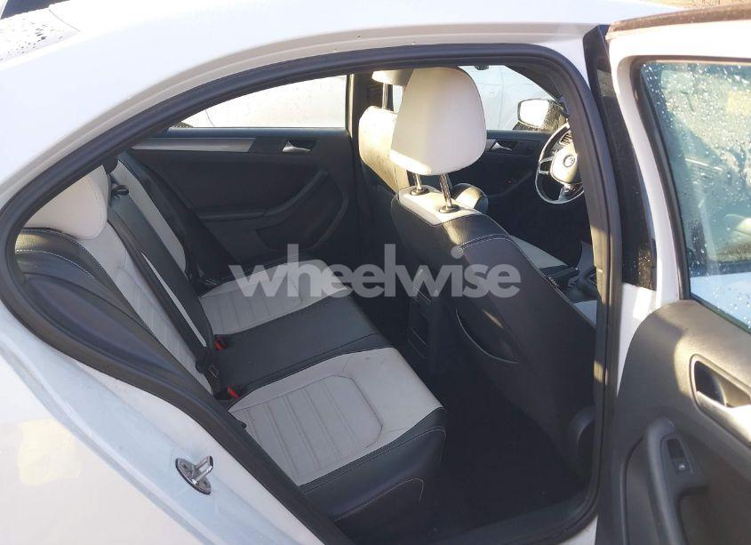 Photo 8 of 2016 Volkswagen Jetta 1.8T SPORT (VIN 3VWD17AJ8GM246510)