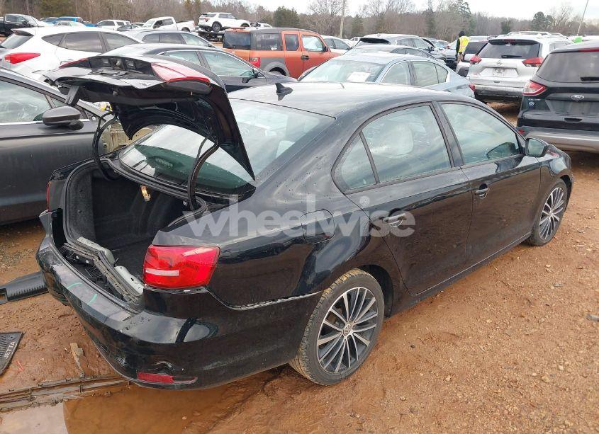 Photo 4 of 2016 Volkswagen Jetta 1.8T SPORT (VIN 3VWD17AJ8GM366064)