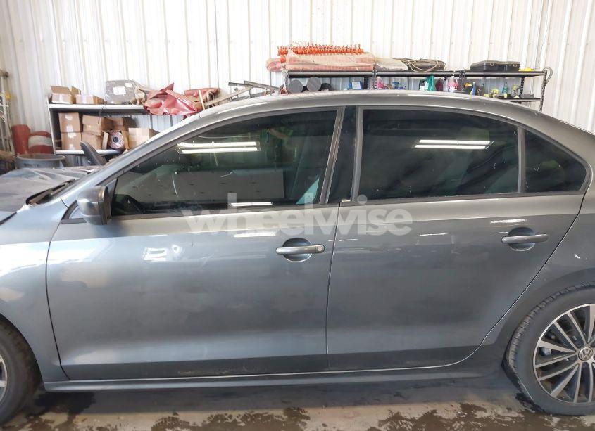 Photo 14 of 2016 Volkswagen Jetta 1.8T SPORT (VIN 3VWD17AJ8GM410208)