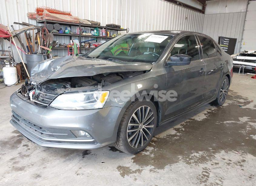 Photo 2 of 2016 Volkswagen Jetta 1.8T SPORT (VIN 3VWD17AJ8GM410208)