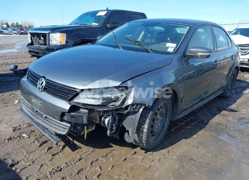 Photo 2 of 2014 Volkswagen Jetta 1.8T SE (VIN 3VWD17AJ9EM360349)
