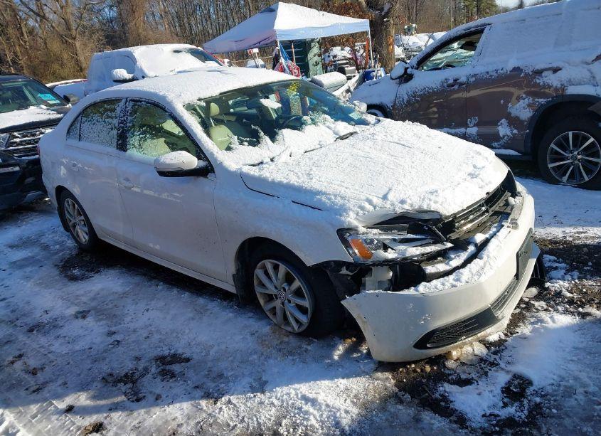 2014 Volkswagen Jetta 1.8T SE (VIN 3VWD17AJ9EM390838) main photo