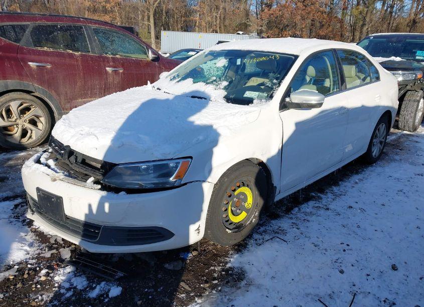 Photo 2 of 2014 Volkswagen Jetta 1.8T SE (VIN 3VWD17AJ9EM390838)