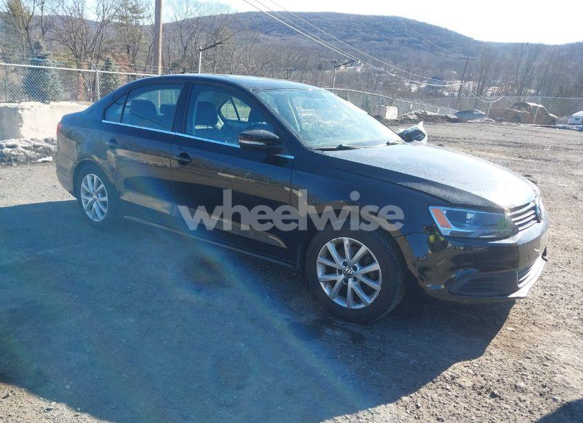 2014 Volkswagen Jetta 1.8T SE (VIN 3VWD17AJ9EM392363) main photo