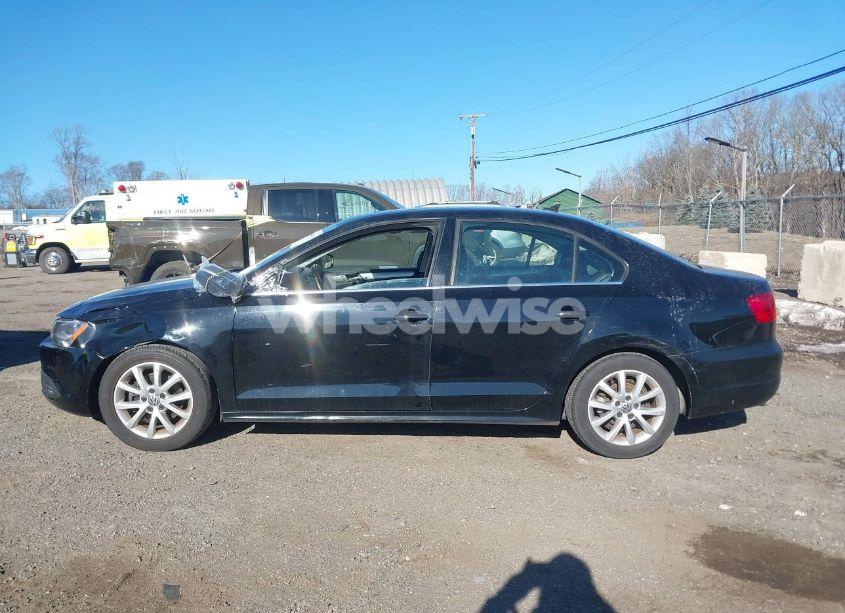 Photo 14 of 2014 Volkswagen Jetta 1.8T SE (VIN 3VWD17AJ9EM392363)