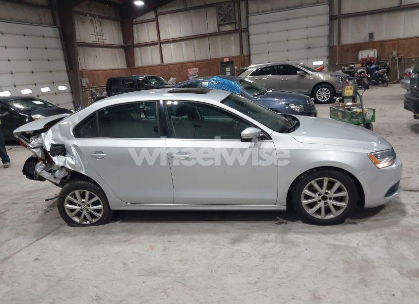 Photo 13 of 2014 Volkswagen Jetta 1.8T SE (VIN 3VWD17AJ9EM437804)