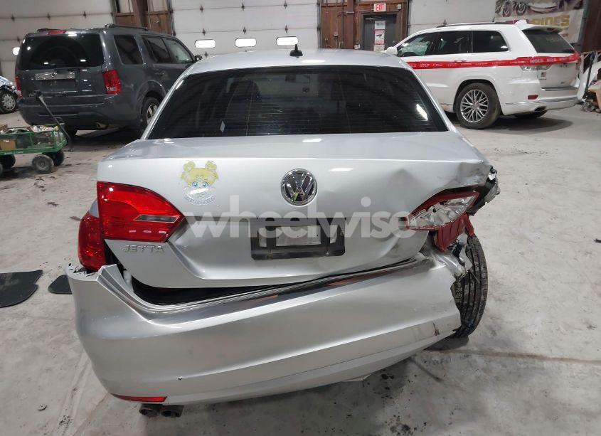 Photo 16 of 2014 Volkswagen Jetta 1.8T SE (VIN 3VWD17AJ9EM437804)