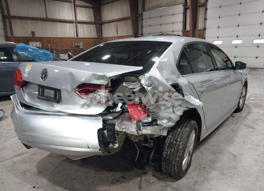 Photo 6 of 2014 Volkswagen Jetta 1.8T SE (VIN 3VWD17AJ9EM437804)