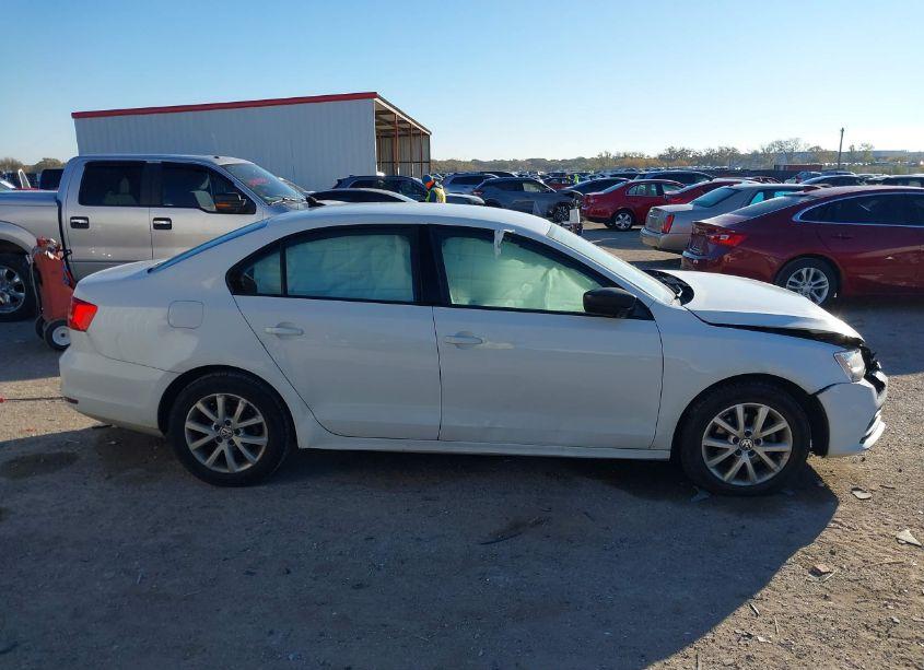 Photo 13 of 2015 Volkswagen Jetta 1.8T SE (VIN 3VWD17AJ9FM245381)
