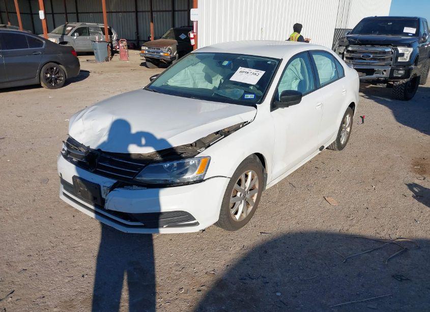 Photo 2 of 2015 Volkswagen Jetta 1.8T SE (VIN 3VWD17AJ9FM245381)