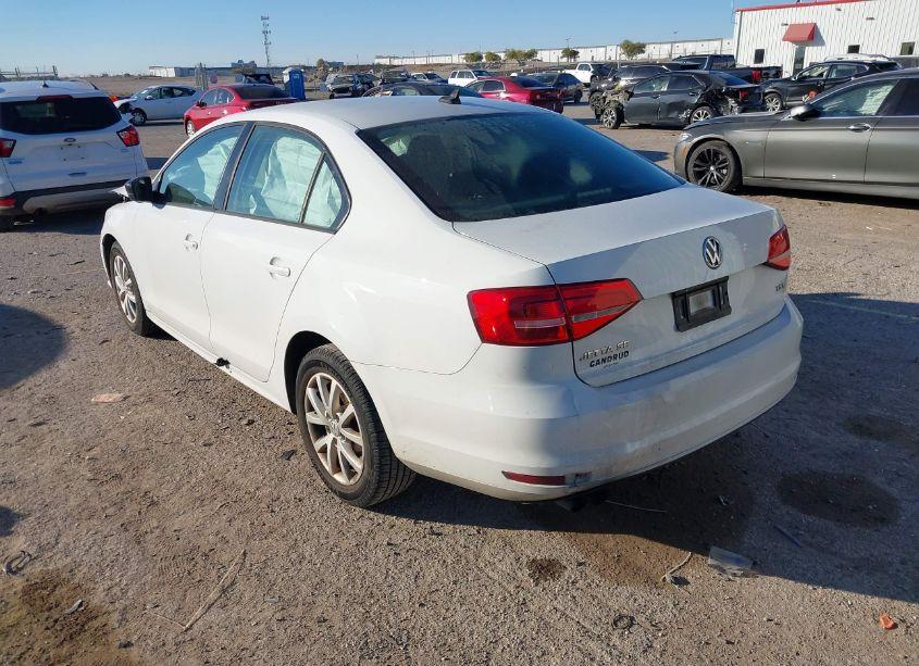 Photo 3 of 2015 Volkswagen Jetta 1.8T SE (VIN 3VWD17AJ9FM245381)