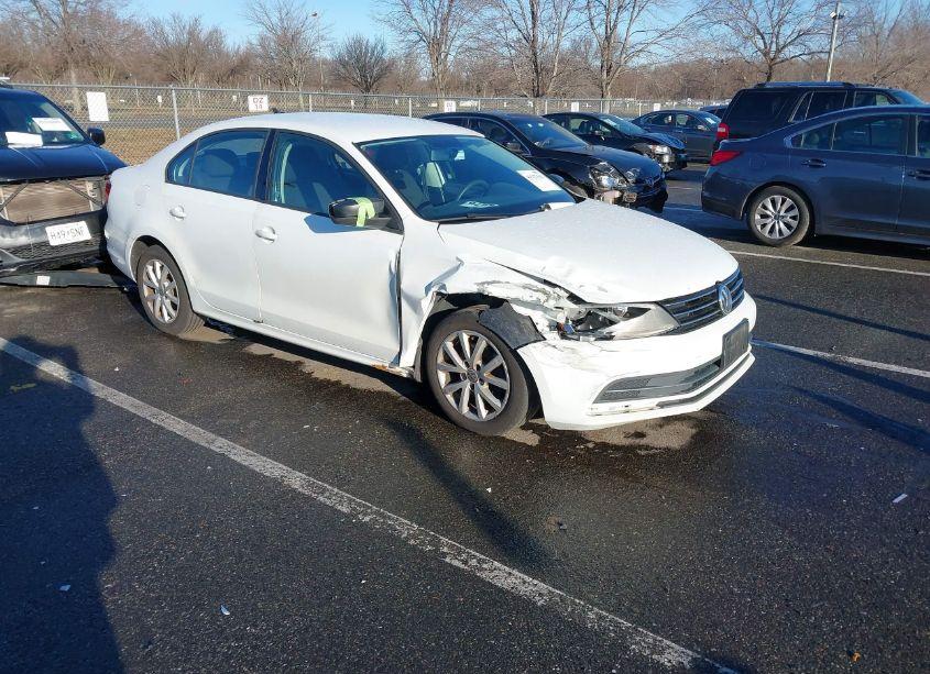 2015 Volkswagen Jetta 1.8T SE (VIN 3VWD17AJ9FM263086) main photo