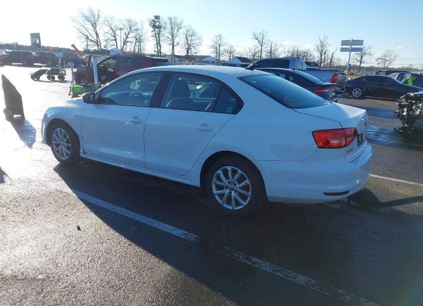 Photo 3 of 2015 Volkswagen Jetta 1.8T SE (VIN 3VWD17AJ9FM263086)