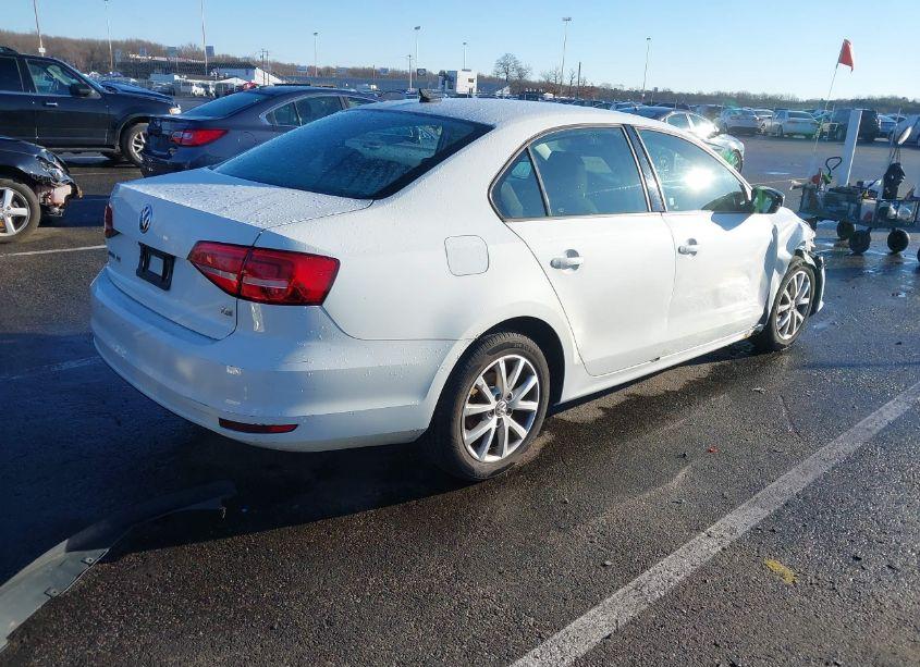 Photo 4 of 2015 Volkswagen Jetta 1.8T SE (VIN 3VWD17AJ9FM263086)