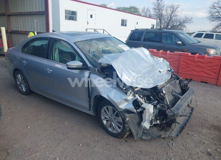 2015 Volkswagen Jetta 1.8T SE (VIN 3VWD17AJ9FM274069) main photo