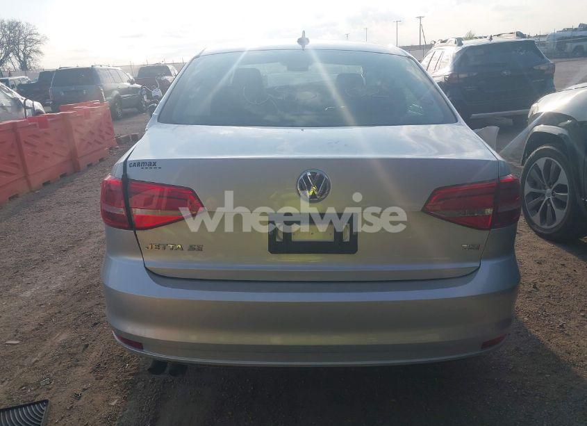 Photo 16 of 2015 Volkswagen Jetta 1.8T SE (VIN 3VWD17AJ9FM274069)