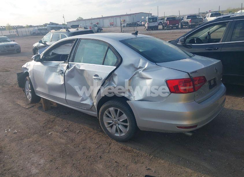 Photo 3 of 2015 Volkswagen Jetta 1.8T SE (VIN 3VWD17AJ9FM274069)