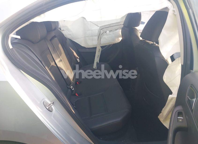 Photo 8 of 2015 Volkswagen Jetta 1.8T SE (VIN 3VWD17AJ9FM274069)