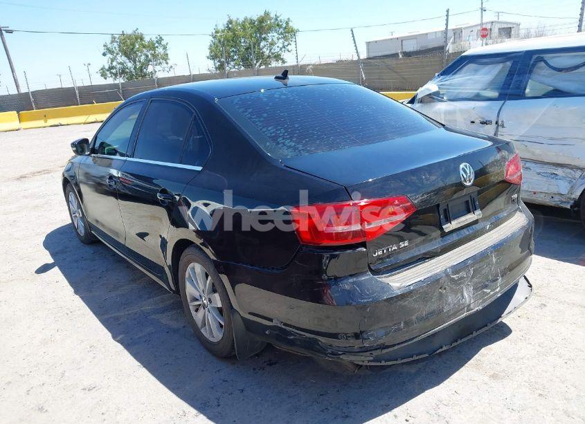 Photo 3 of 2015 Volkswagen Jetta 1.8T SE (VIN 3VWD17AJ9FM298291)