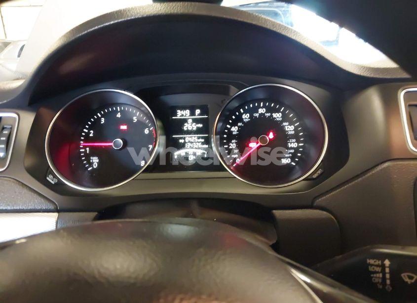 Photo 7 of 2015 Volkswagen Jetta 1.8T SE (VIN 3VWD17AJ9FM302968)