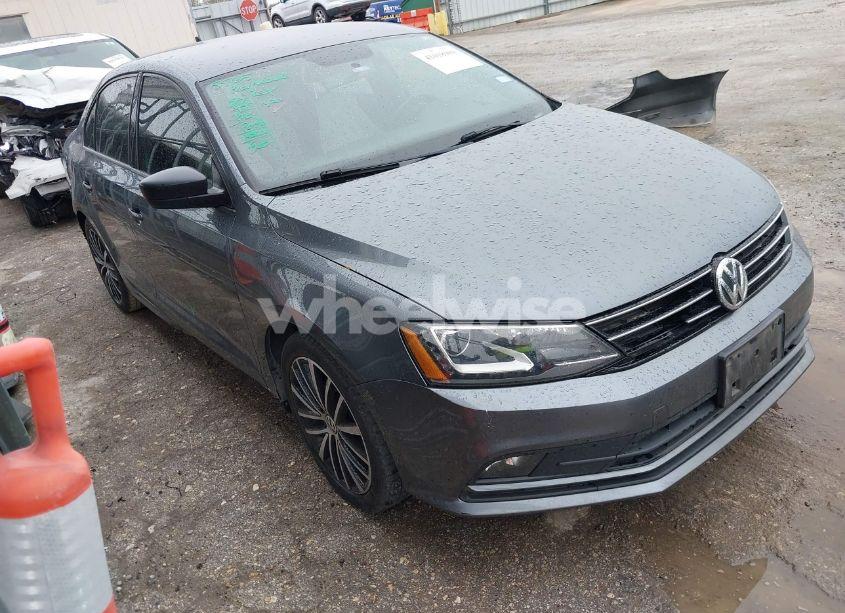 2015 Volkswagen Jetta 1.8T SPORT (VIN 3VWD17AJ9FM320693) main photo