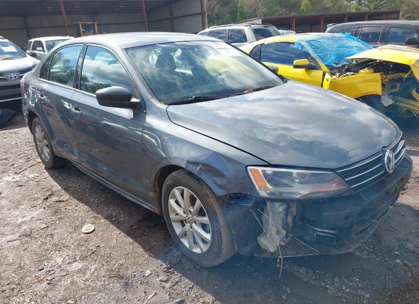 2015 Volkswagen Jetta 1.8T SE (VIN 3VWD17AJ9FM336246) main photo