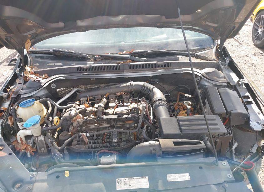 Photo 10 of 2015 Volkswagen Jetta 1.8T SE (VIN 3VWD17AJ9FM336246)
