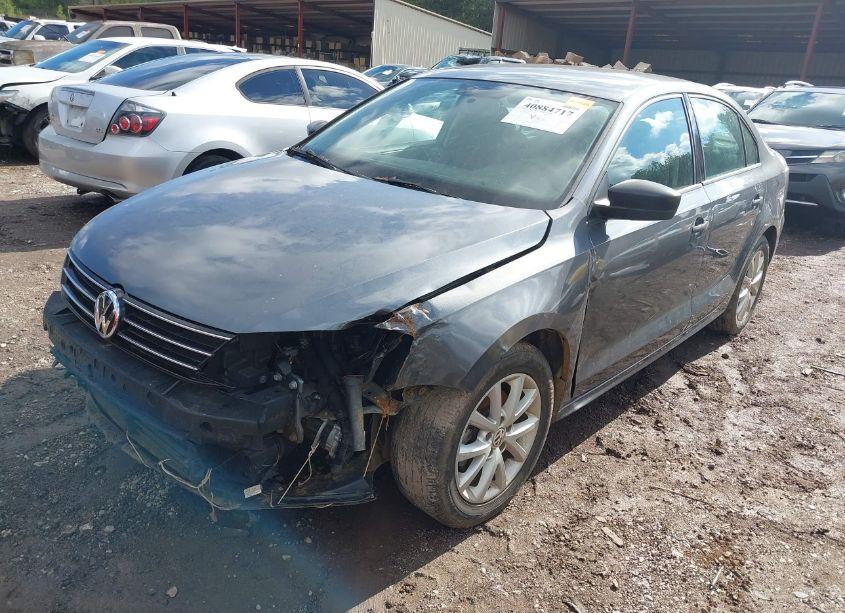 Photo 2 of 2015 Volkswagen Jetta 1.8T SE (VIN 3VWD17AJ9FM336246)