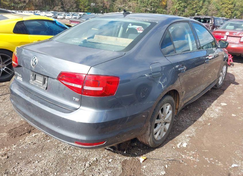 Photo 4 of 2015 Volkswagen Jetta 1.8T SE (VIN 3VWD17AJ9FM336246)