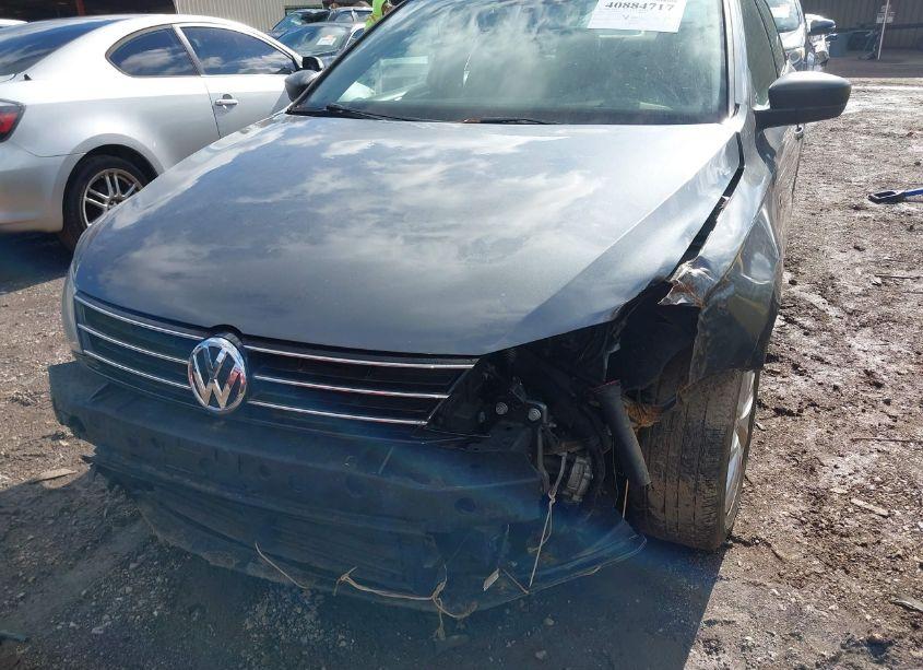 Photo 6 of 2015 Volkswagen Jetta 1.8T SE (VIN 3VWD17AJ9FM336246)