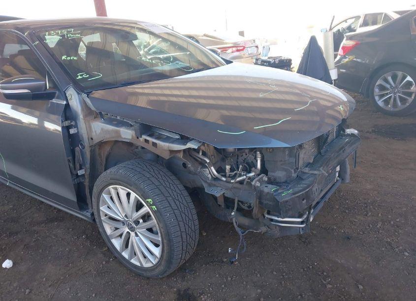 Photo 15 of 2015 Volkswagen Jetta 1.8T SE (VIN 3VWD17AJ9FM409275)