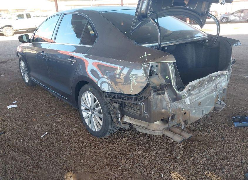 Photo 3 of 2015 Volkswagen Jetta 1.8T SE (VIN 3VWD17AJ9FM409275)