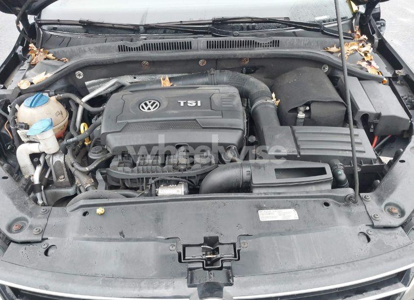 Photo 10 of 2016 Volkswagen Jetta 1.8T SPORT (VIN 3VWD17AJ9GM277376)