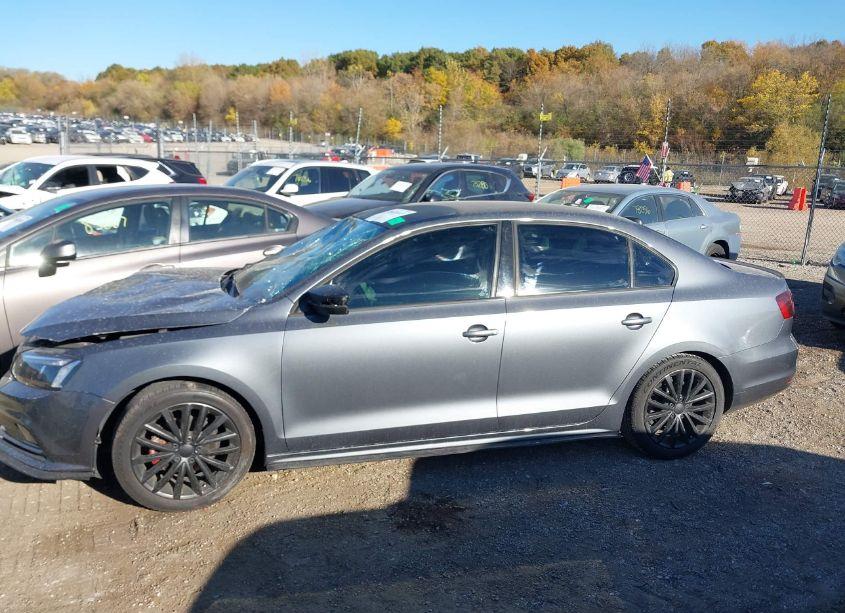 Photo 14 of 2016 Volkswagen Jetta 1.8T SPORT (VIN 3VWD17AJ9GM282870)