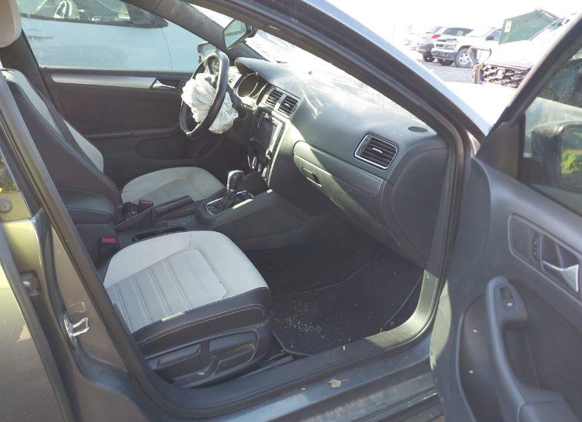 Photo 5 of 2016 Volkswagen Jetta 1.8T SPORT (VIN 3VWD17AJ9GM282870)