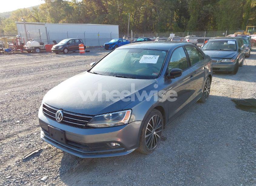 Photo 2 of 2016 Volkswagen Jetta 1.8T SPORT (VIN 3VWD17AJ9GM286479)