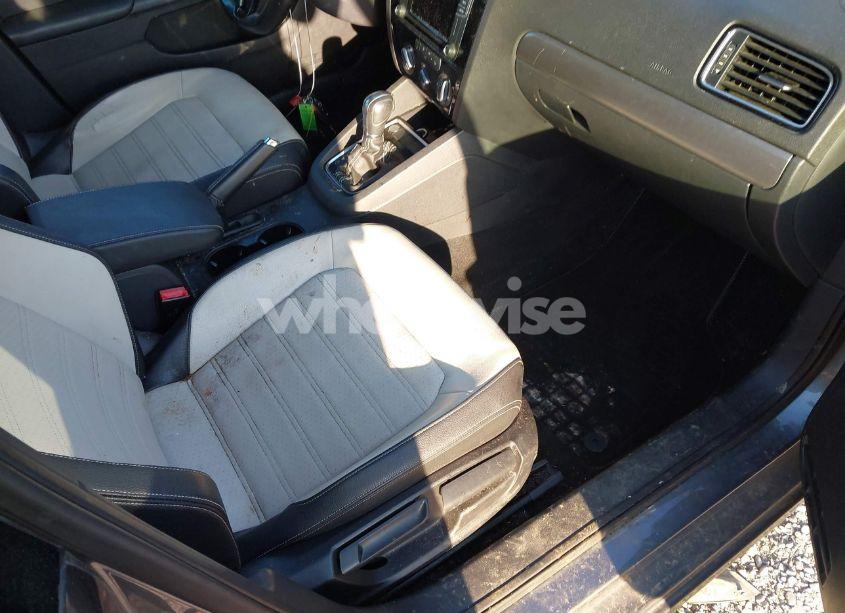 Photo 5 of 2016 Volkswagen Jetta 1.8T SPORT (VIN 3VWD17AJ9GM286479)